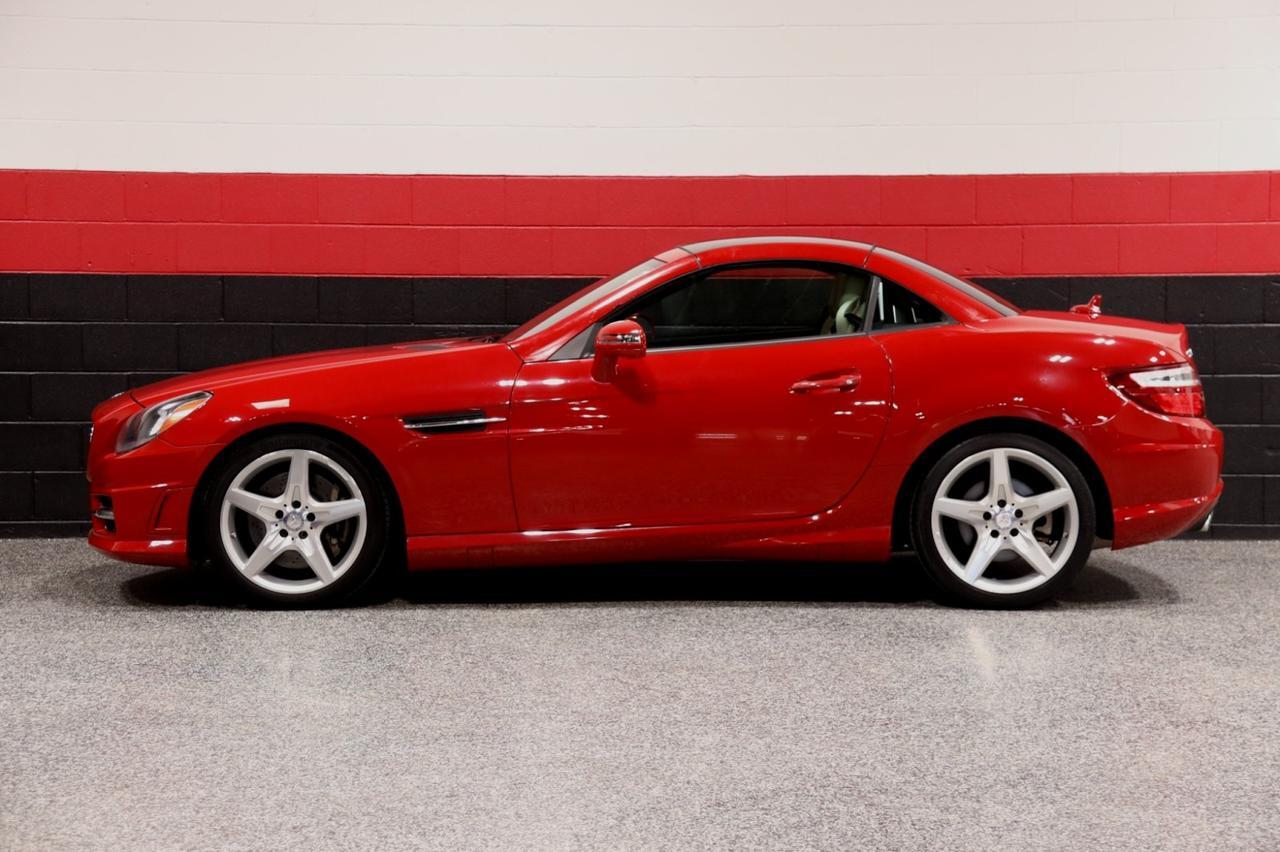 2012 Mercedes-Benz SLK 350 AMG Sport 2dr Roadster Skokie IL