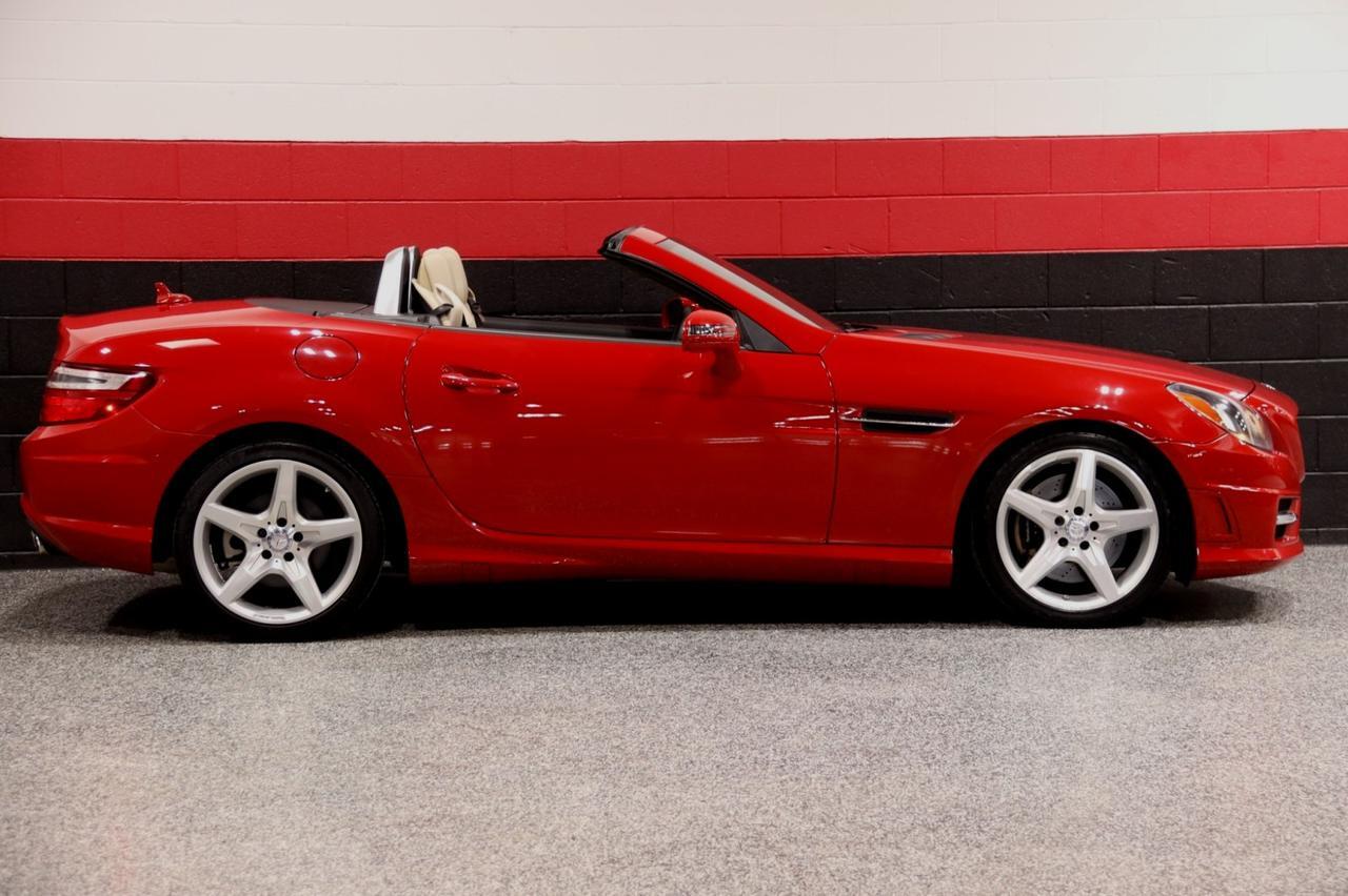 2012 Mercedes-Benz SLK 350 AMG Sport 2dr Roadster Skokie IL