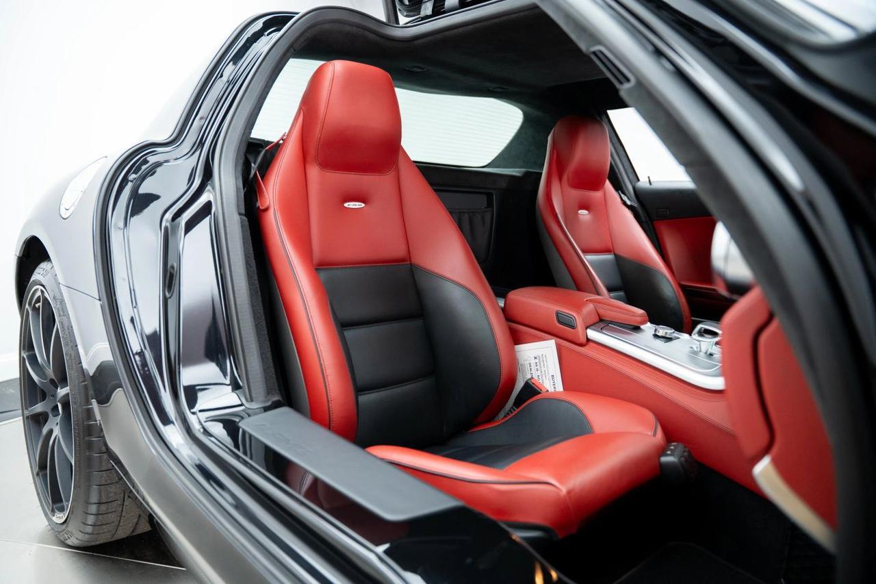 2012 Mercedes-Benz SLS-Class