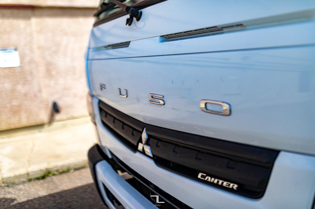 2012 Mitsubishi Fuso 4x2 Crew Cab & Chassis Diesel Red Deer AB