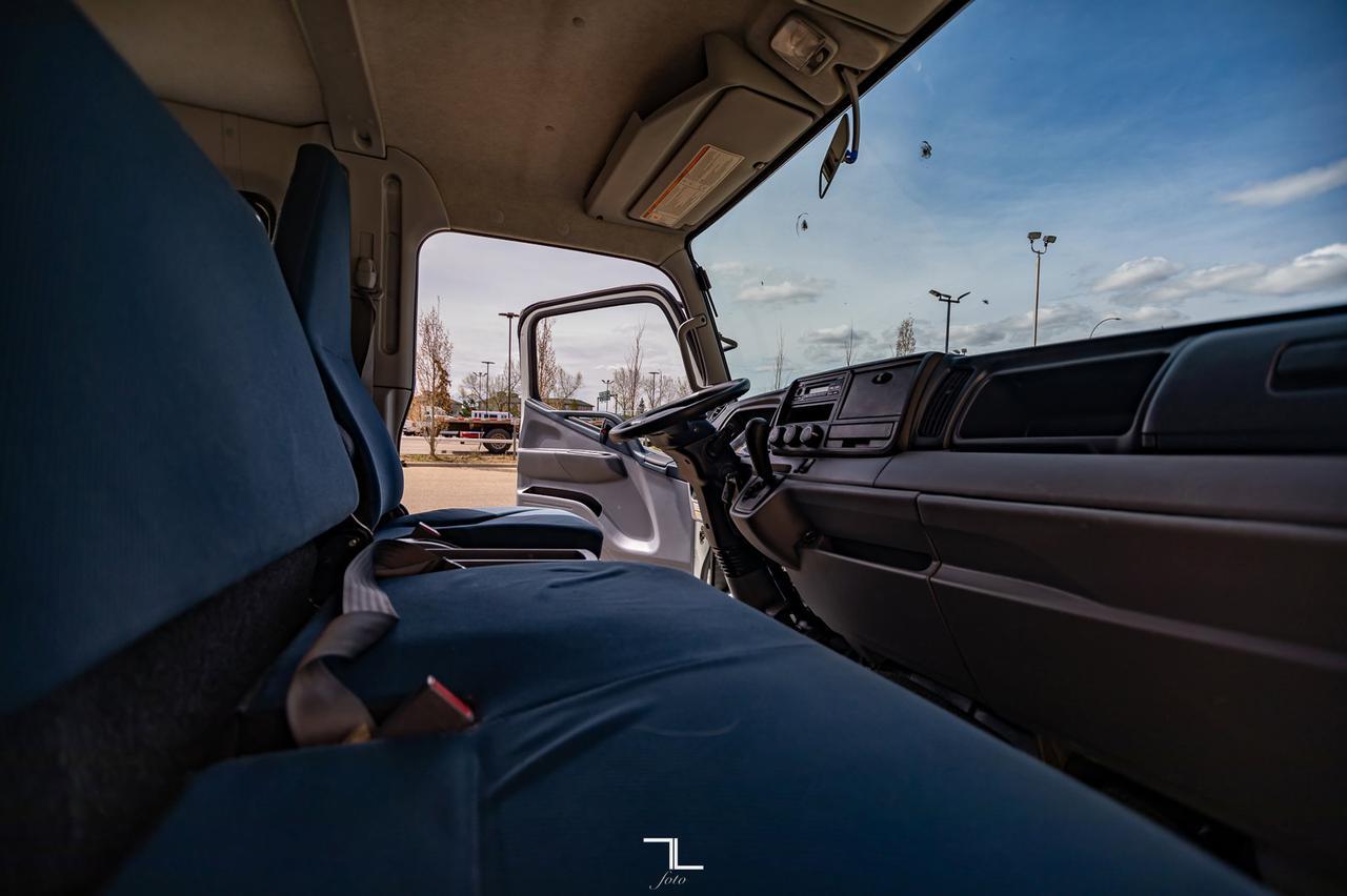 2012 Mitsubishi Fuso 4x2 Crew Cab & Chassis Diesel Red Deer AB