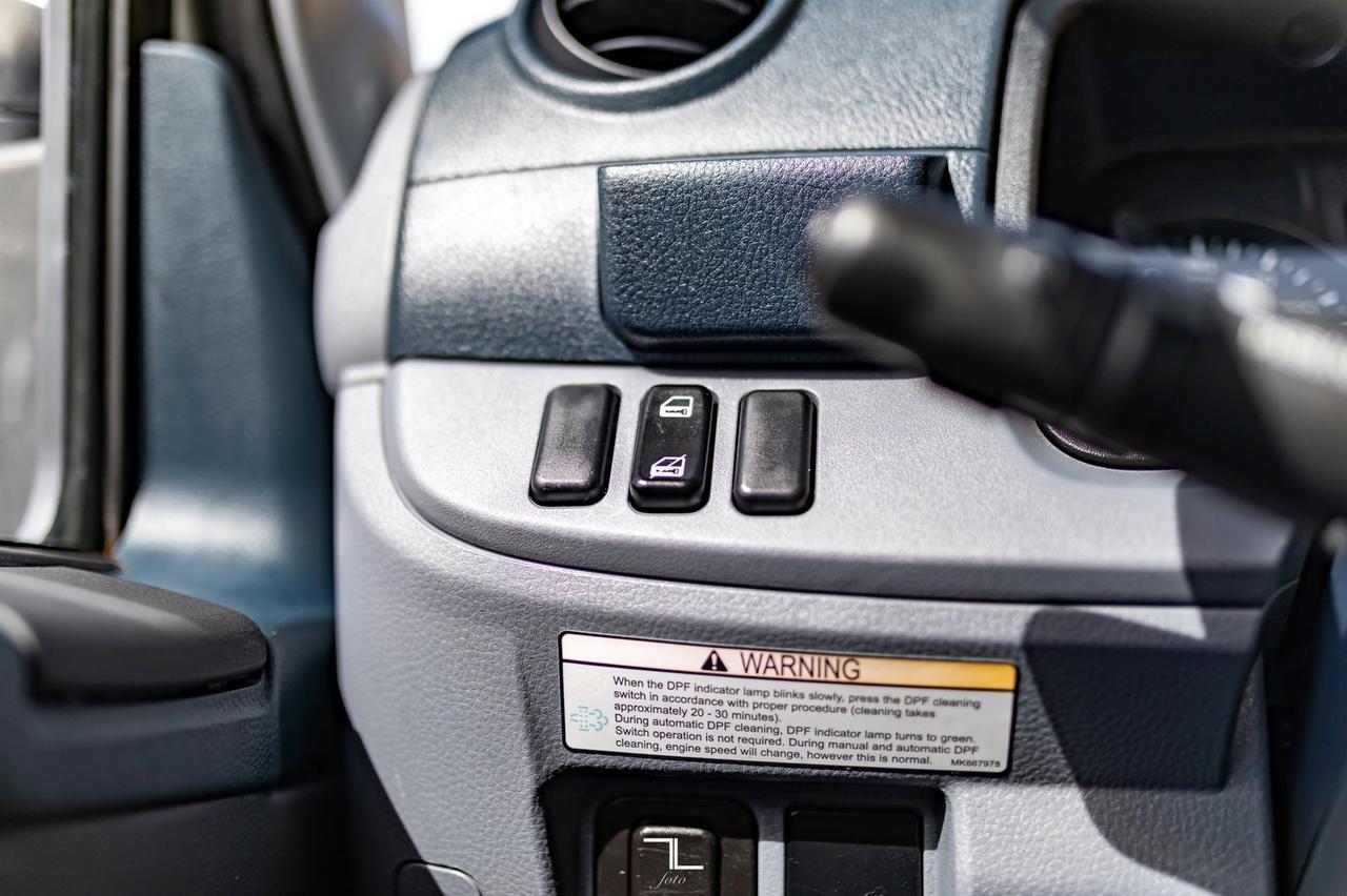 2012 Mitsubishi Fuso 4x2 Crew Cab & Chassis Diesel Red Deer AB