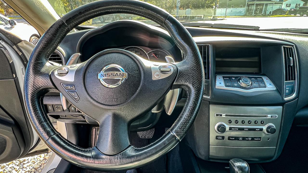 2012 NISSAN MAXIMA 3.5 SV w/Sport Pkg, SUNROOF, BLUETOOTH, LEATHER, AND