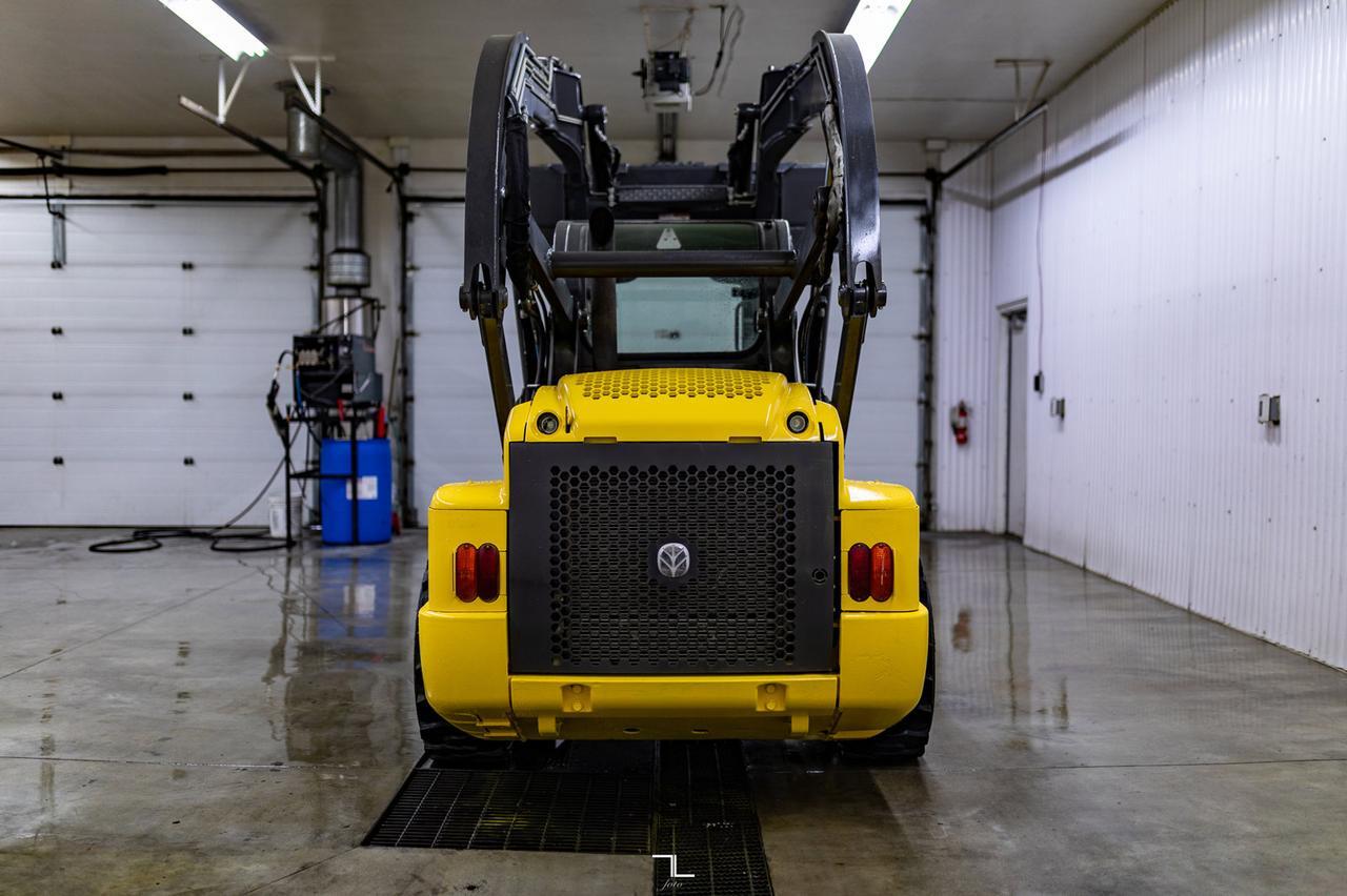 2012 New Holland L230 Skid Steer Diesel Red Deer AB