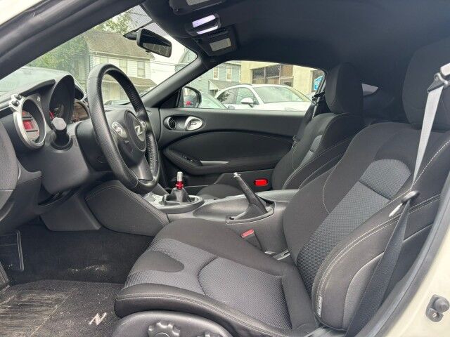 2012 Nissan 370Z  Whitehall PA