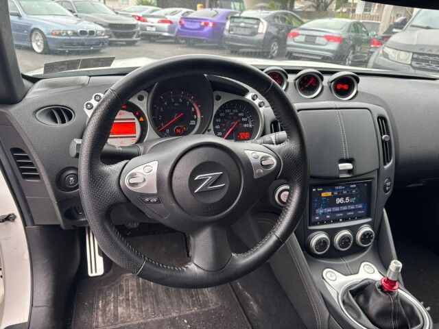 2012 Nissan 370Z  Whitehall PA