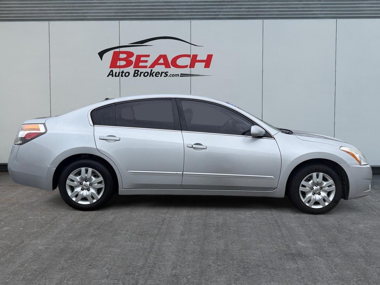 2012 Nissan Altima 2.5, USB, AUX, CD PLAYER, POWER MIRRORS, KEYLESS ENTRY, CRUISE CONTROL, FLOOR MATS, COME AND TEST DRIVE TODAY! Norfolk VA
