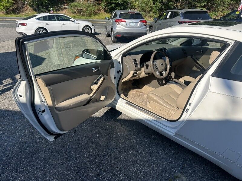 2012 Nissan Altima 3.5 SR - V6 - LEATHER - SUNROOF - LOW MILES Webster MA