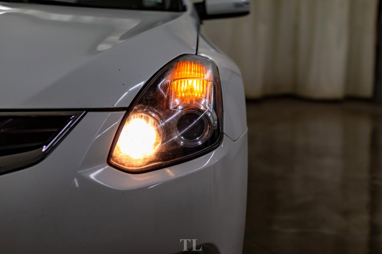 2012 Nissan Altima SR Coupe Leather Roof Nav BCam Red Deer AB