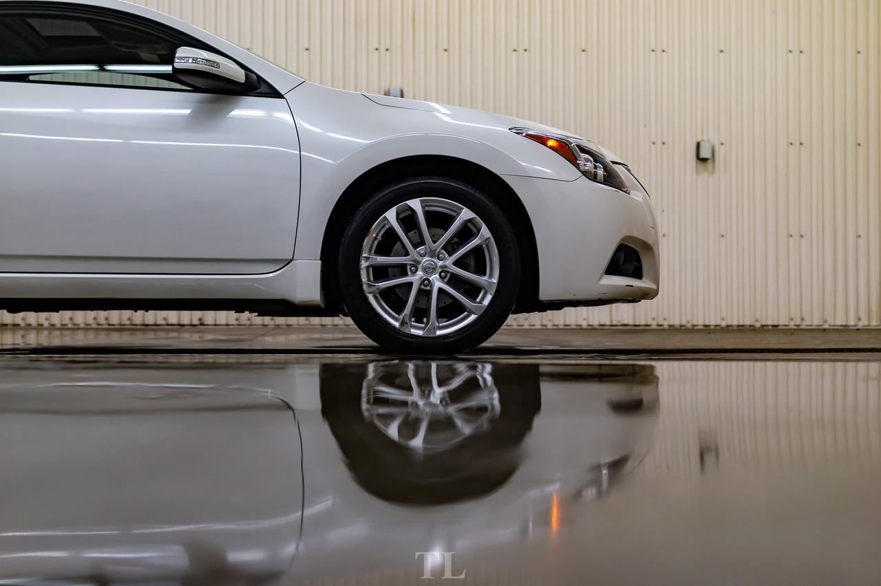 2012 Nissan Altima SR Coupe Leather Roof Nav BCam Red Deer AB