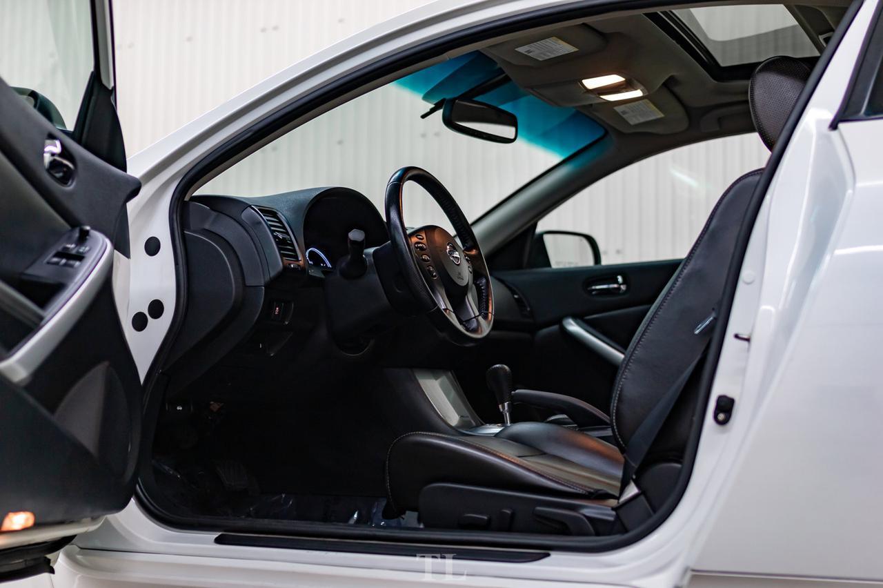 2012 Nissan Altima SR Coupe Leather Roof Nav BCam Red Deer AB