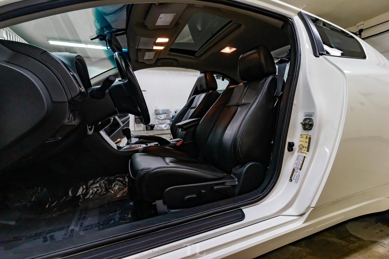 2012 Nissan Altima SR Coupe Leather Roof Nav BCam Red Deer AB