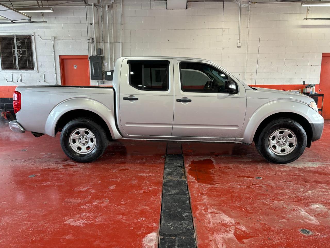 2012 Nissan Frontier S Crew Cab 2WD