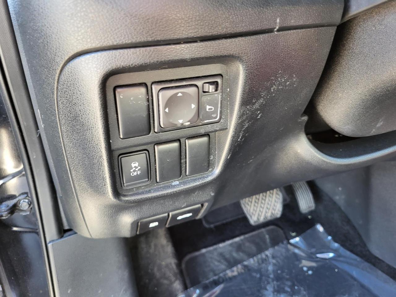 2012 Nissan JUKE 5dr Wgn CVT SL FWD Beeville TX