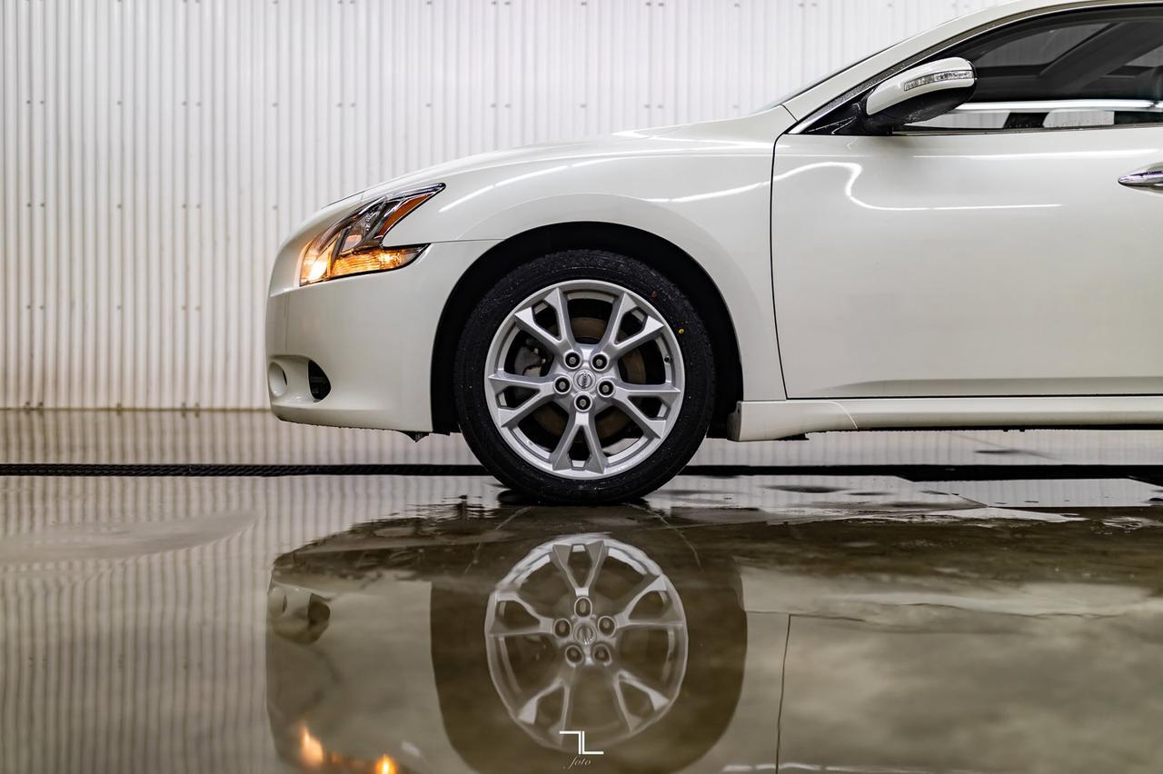 2012 Nissan Maxima SV Leather Roof BCam Red Deer AB