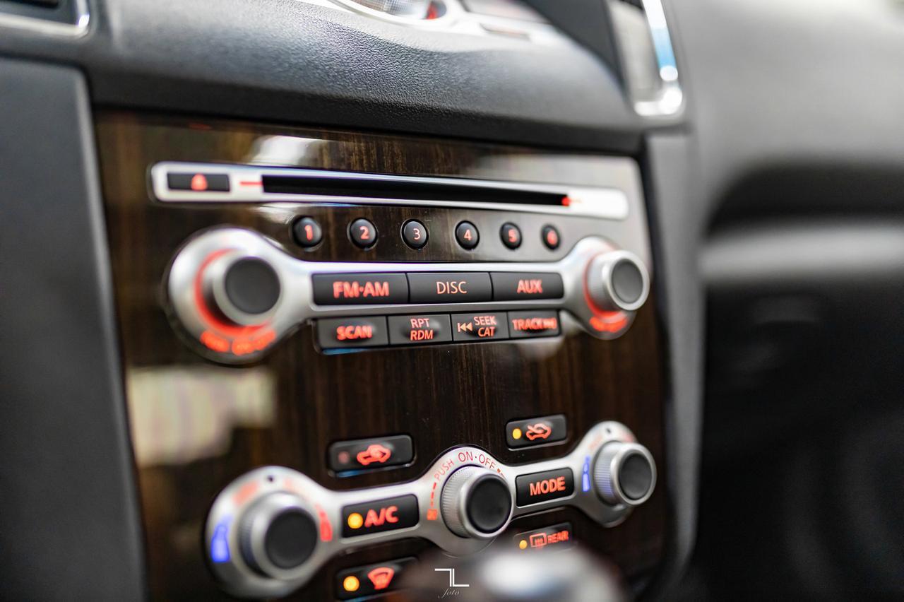 2012 Nissan Maxima SV Leather Roof BCam Red Deer AB