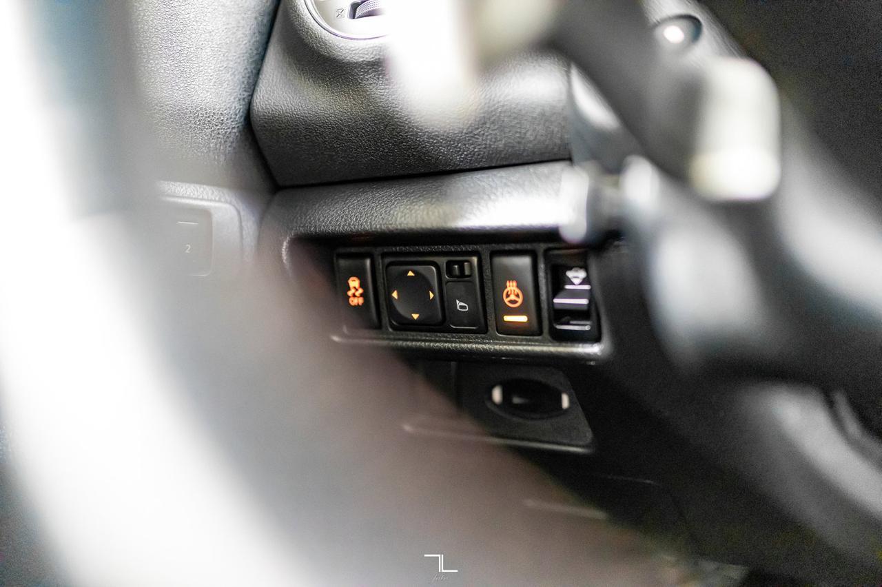 2012 Nissan Maxima SV Leather Roof BCam Red Deer AB