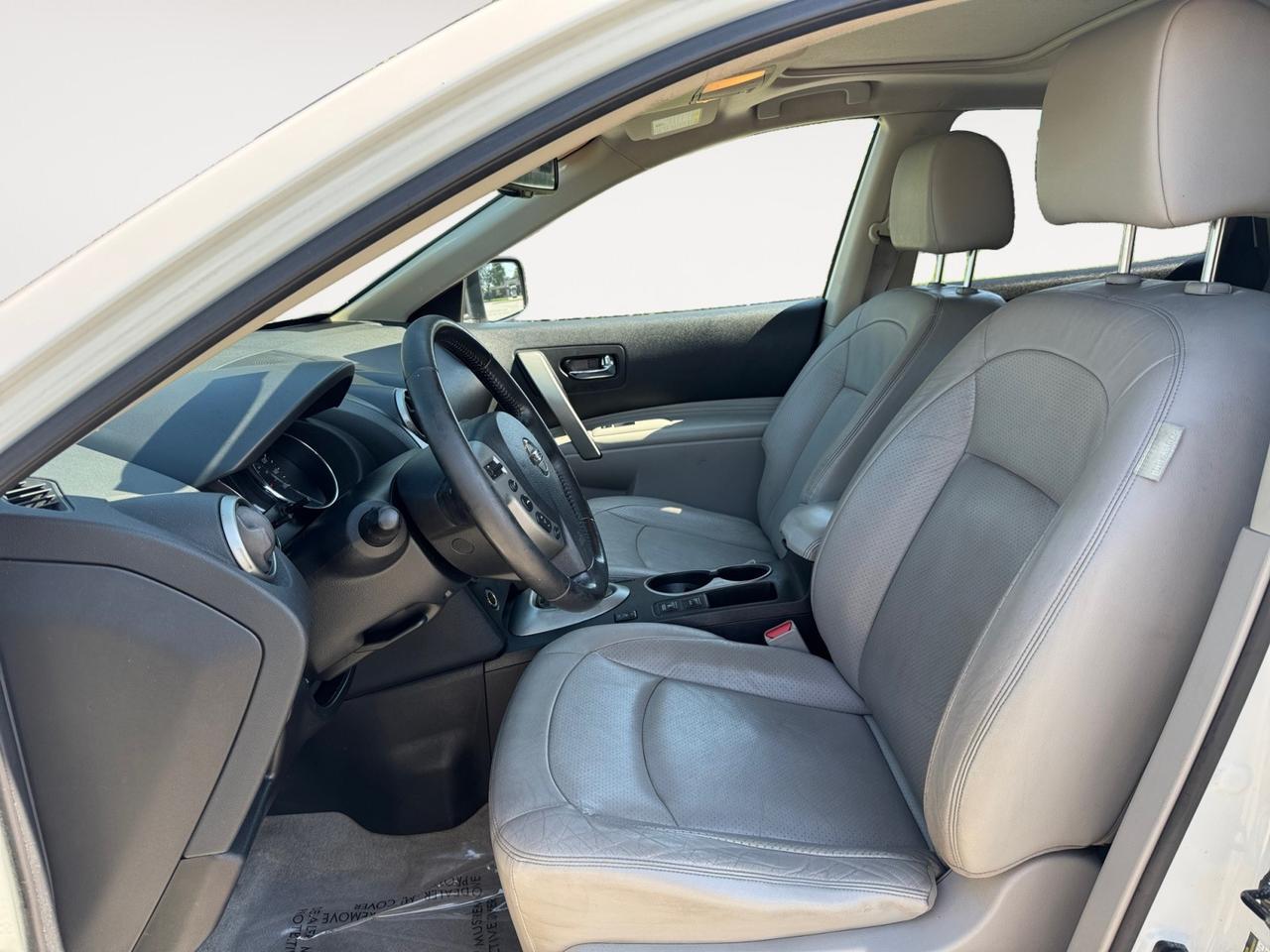 2012 Nissan Rogue SV, BOSE SPEAKERS, SUNROOF, HEATED SEATS, NAVIGATION , LEATHER INTERIROR, CLEAN CARFAX, DONT MISS OUT ON THIS SUV- COME SEE IT TODAY!!! Norfolk VA