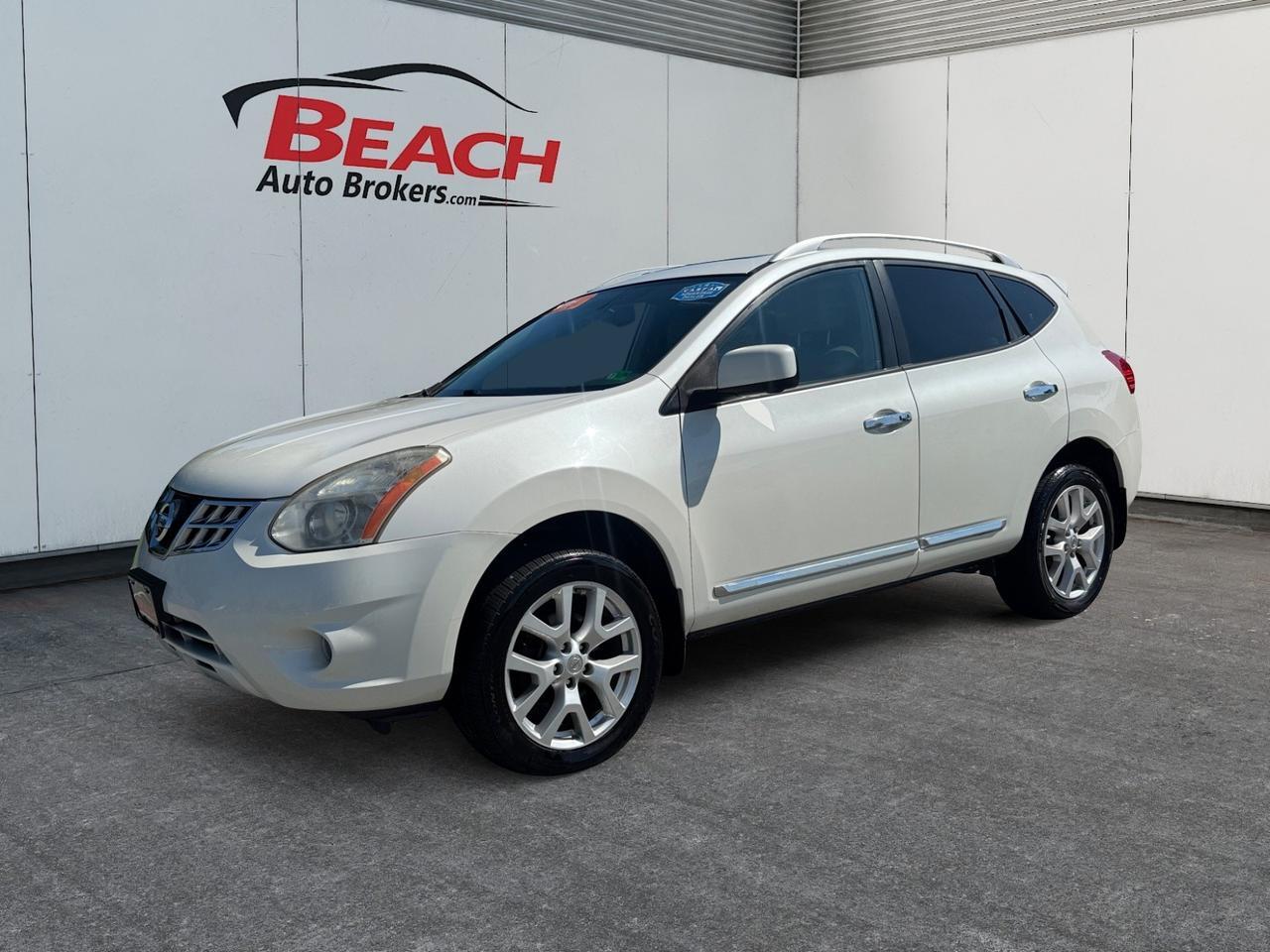 2012 Nissan Rogue SV, BOSE SPEAKERS, SUNROOF, HEATED SEATS, NAVIGATION , LEATHER INTERIROR, CLEAN CARFAX, DONT MISS OUT ON THIS SUV- COME SEE IT TODAY!!!