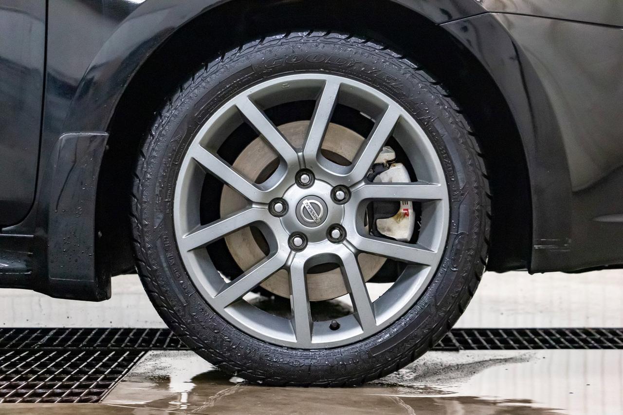 2012 Nissan Sentra SE-R Spec V Manual Nav Roof BCam Red Deer AB