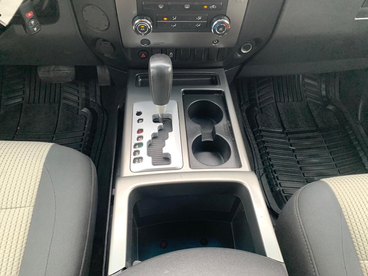 2012 Nissan Titan SV Crew Cab 4WD Austin TX