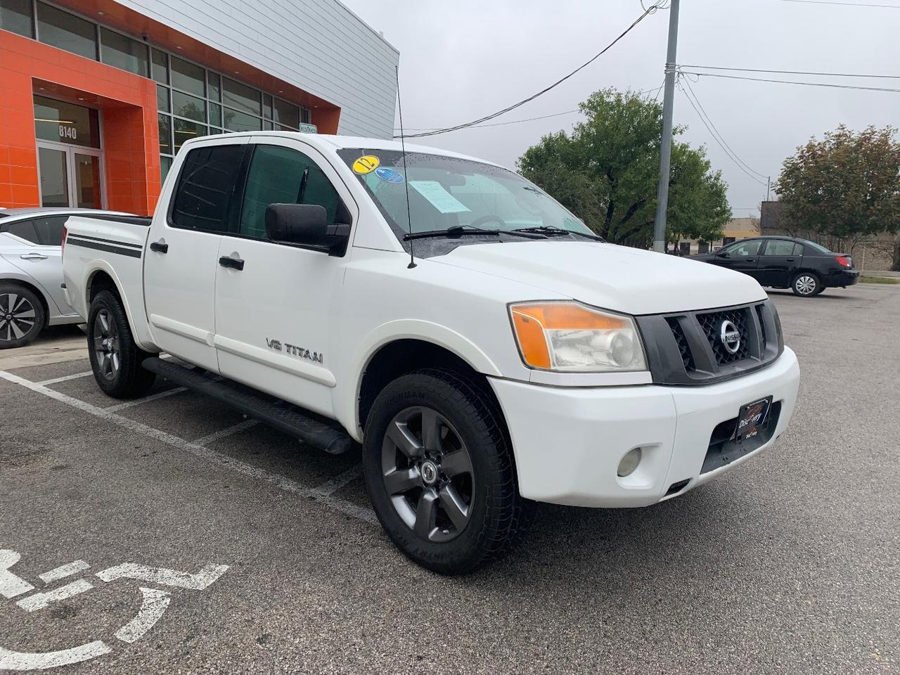 2012 Nissan Titan SV Crew Cab 4WD