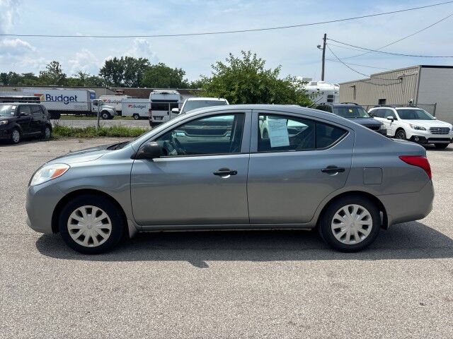 2012 Nissan Versa S Cleveland OH