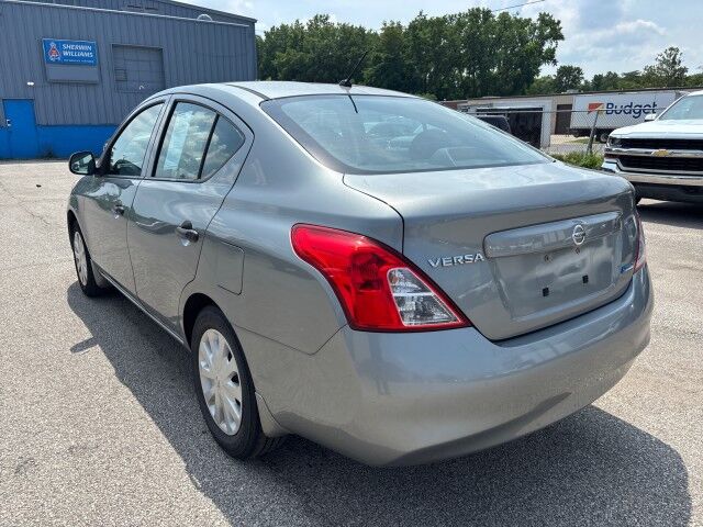 2012 Nissan Versa S Cleveland OH