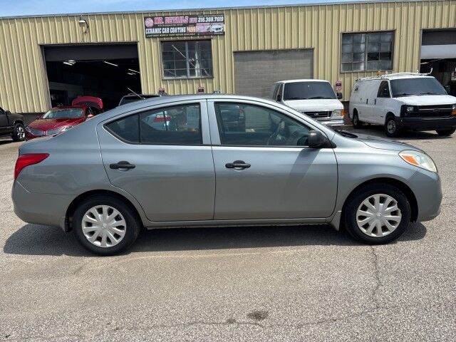 2012 Nissan Versa S Cleveland OH