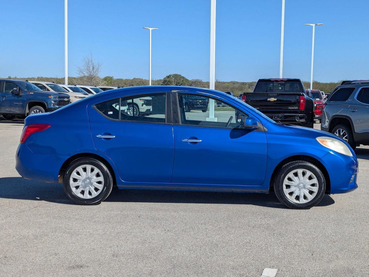 2012 Nissan Versa SV