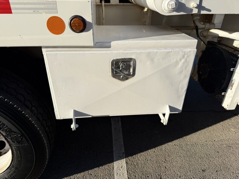 2012 Peterbilt 348 Collinsville OK