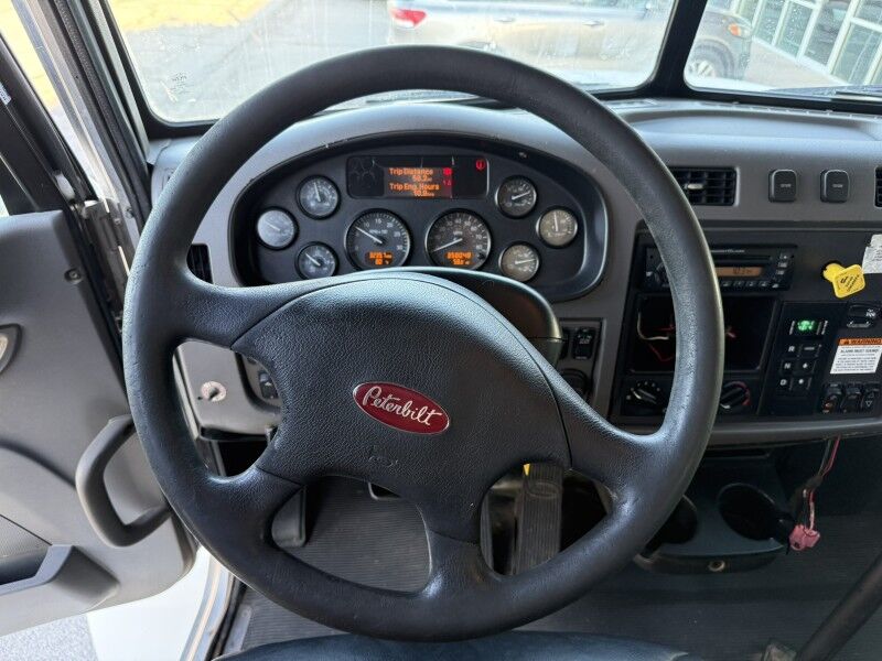 2012 Peterbilt 348 Collinsville OK