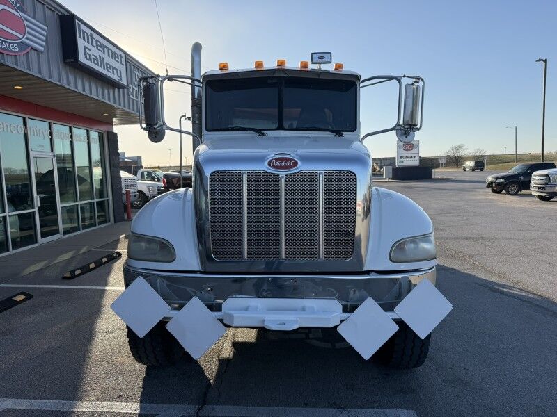 2012 Peterbilt 348 Collinsville OK