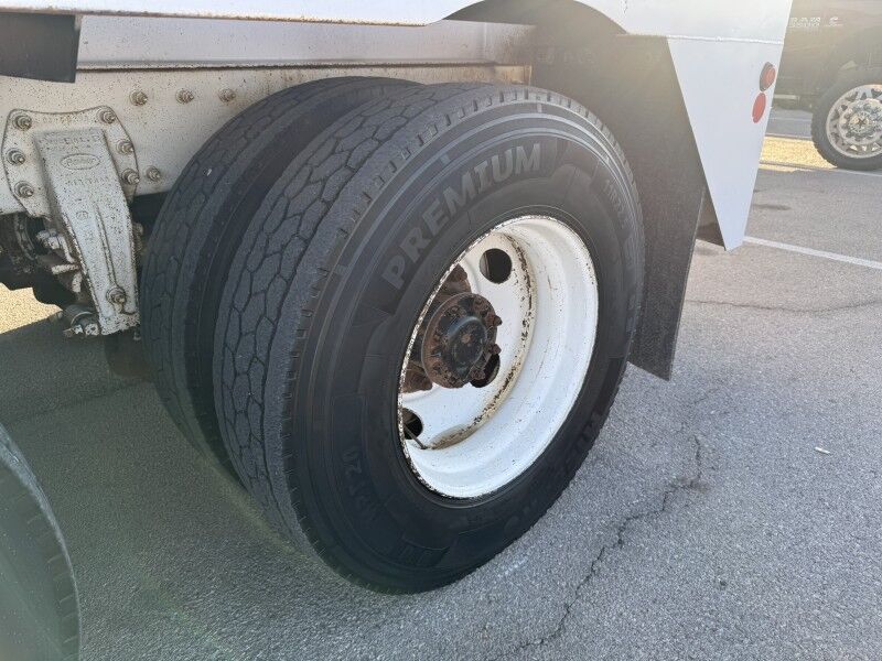 2012 Peterbilt 348 Collinsville OK