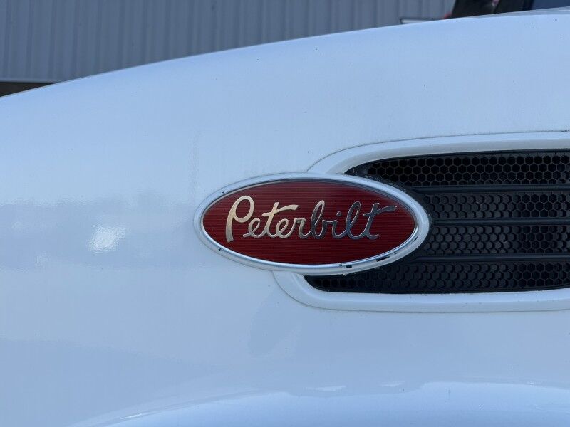 2012 Peterbilt 348 Collinsville OK