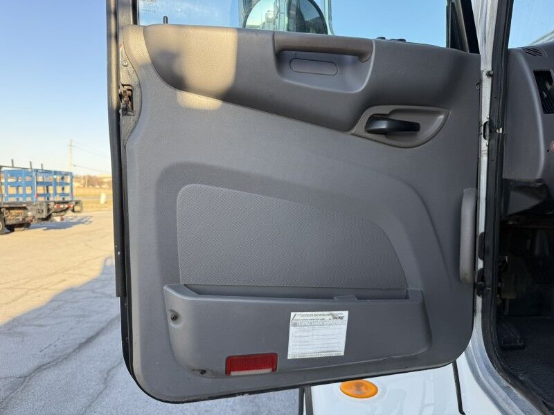 2012 Peterbilt 348 Collinsville OK