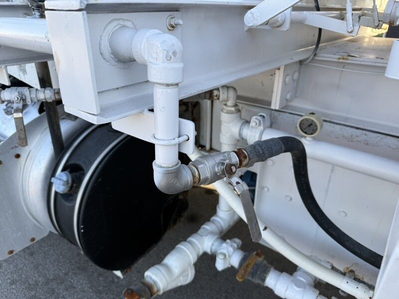 2012 Peterbilt 348 Collinsville OK