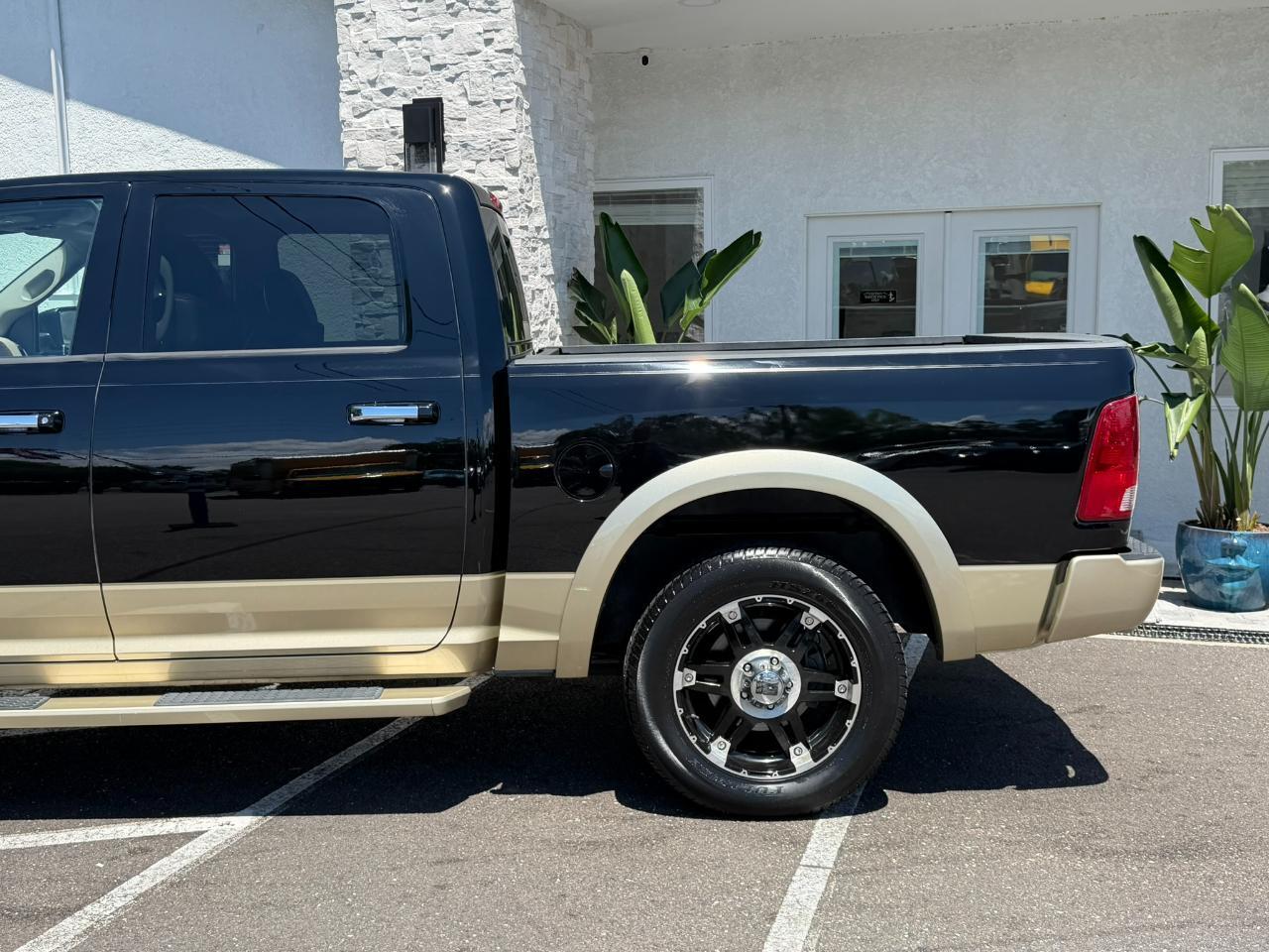 2012 RAM 1500 2WD Crew Cab 140.5" Laramie Longhorn Edition Jacksonville FL