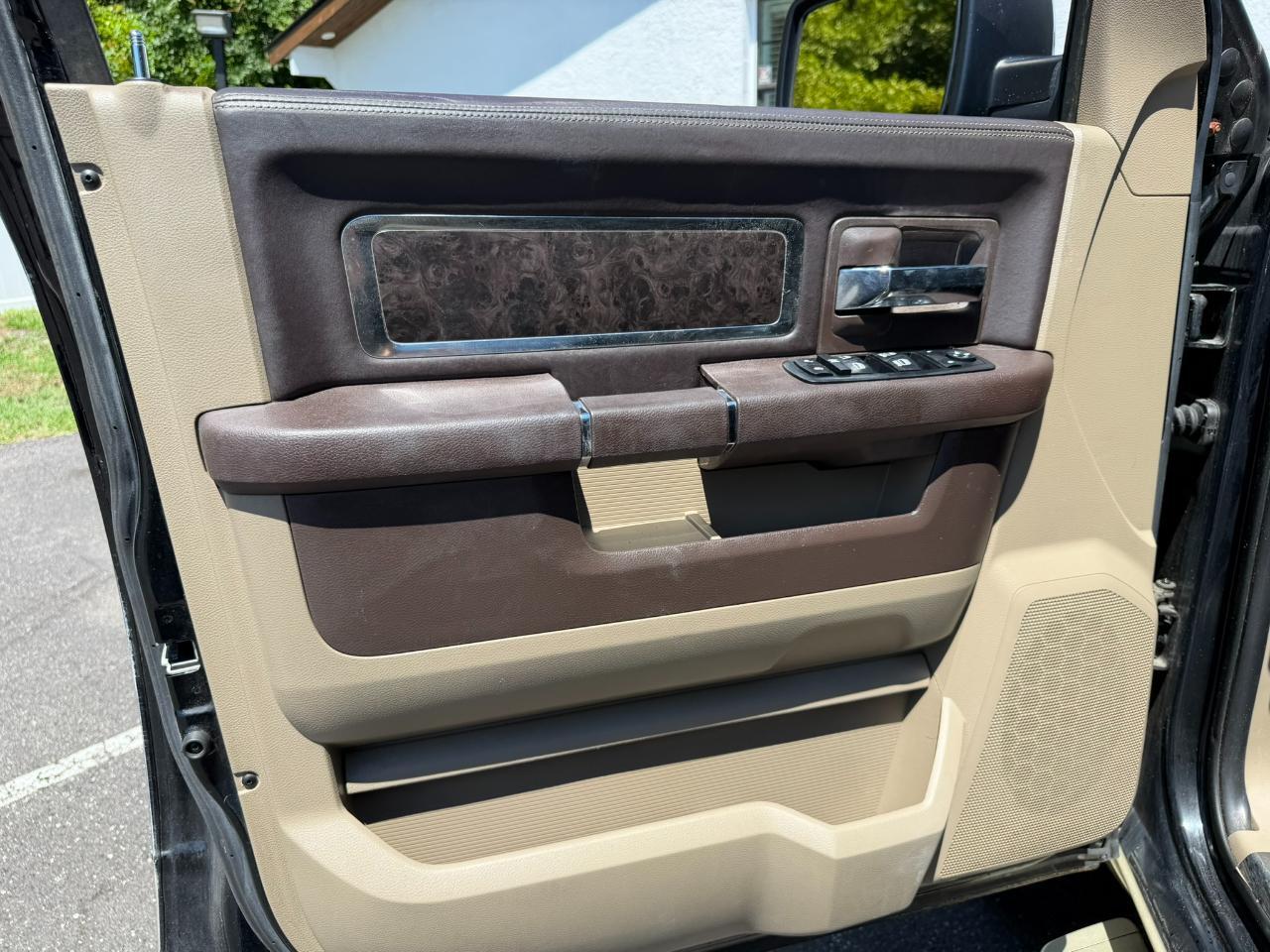 2012 RAM 1500 2WD Crew Cab 140.5" Laramie Longhorn Edition Jacksonville FL