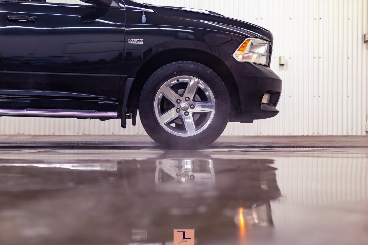 2012 Ram 1500 4x4 Quad Cab Sport HEMI Red Deer AB