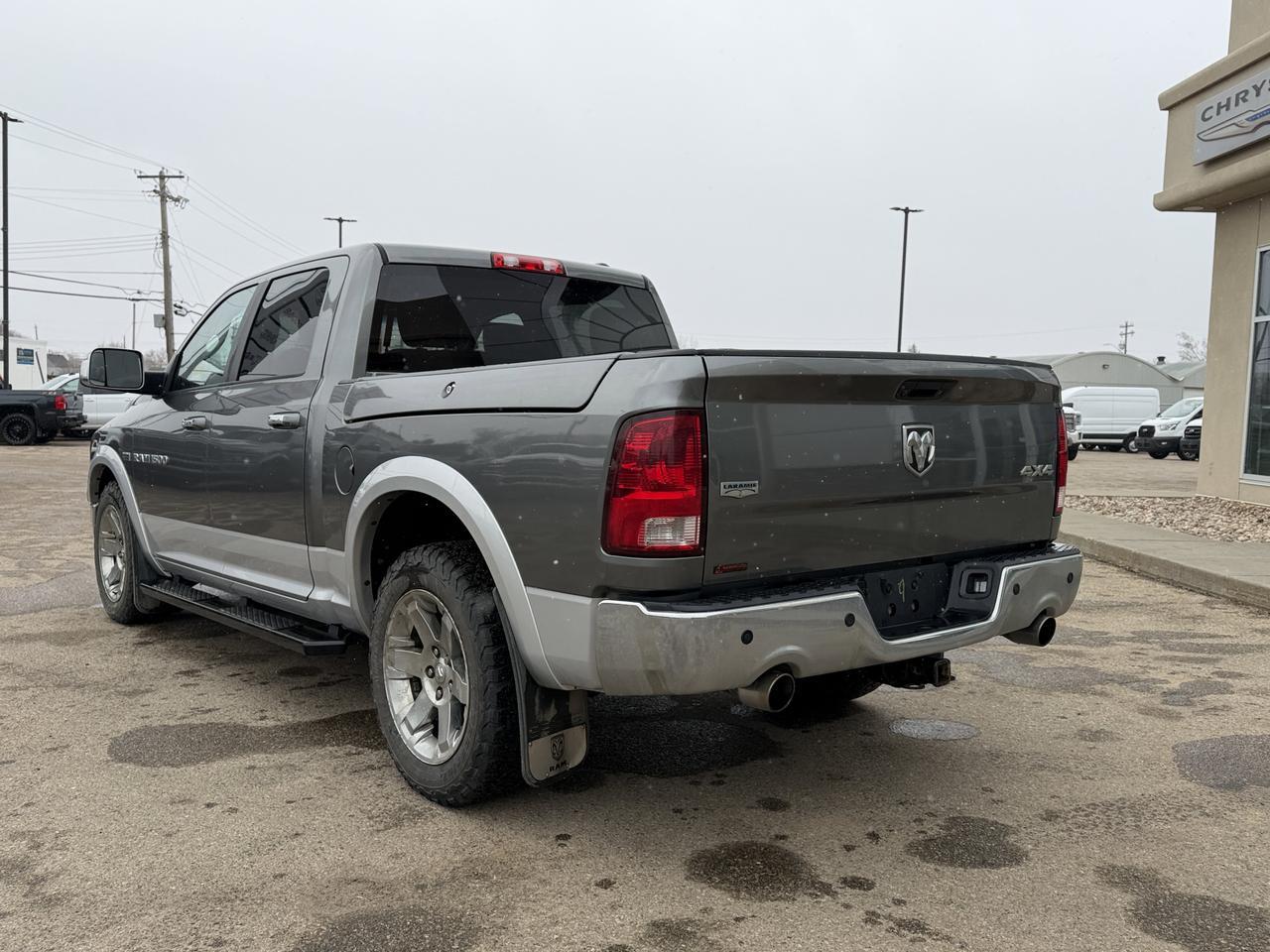 2012 Ram 1500 Laramie Crew Cab 4WD | V8 HEMI | NAV | RamBox | Leather Heated Vented Seats | Remote Start Redwater AB