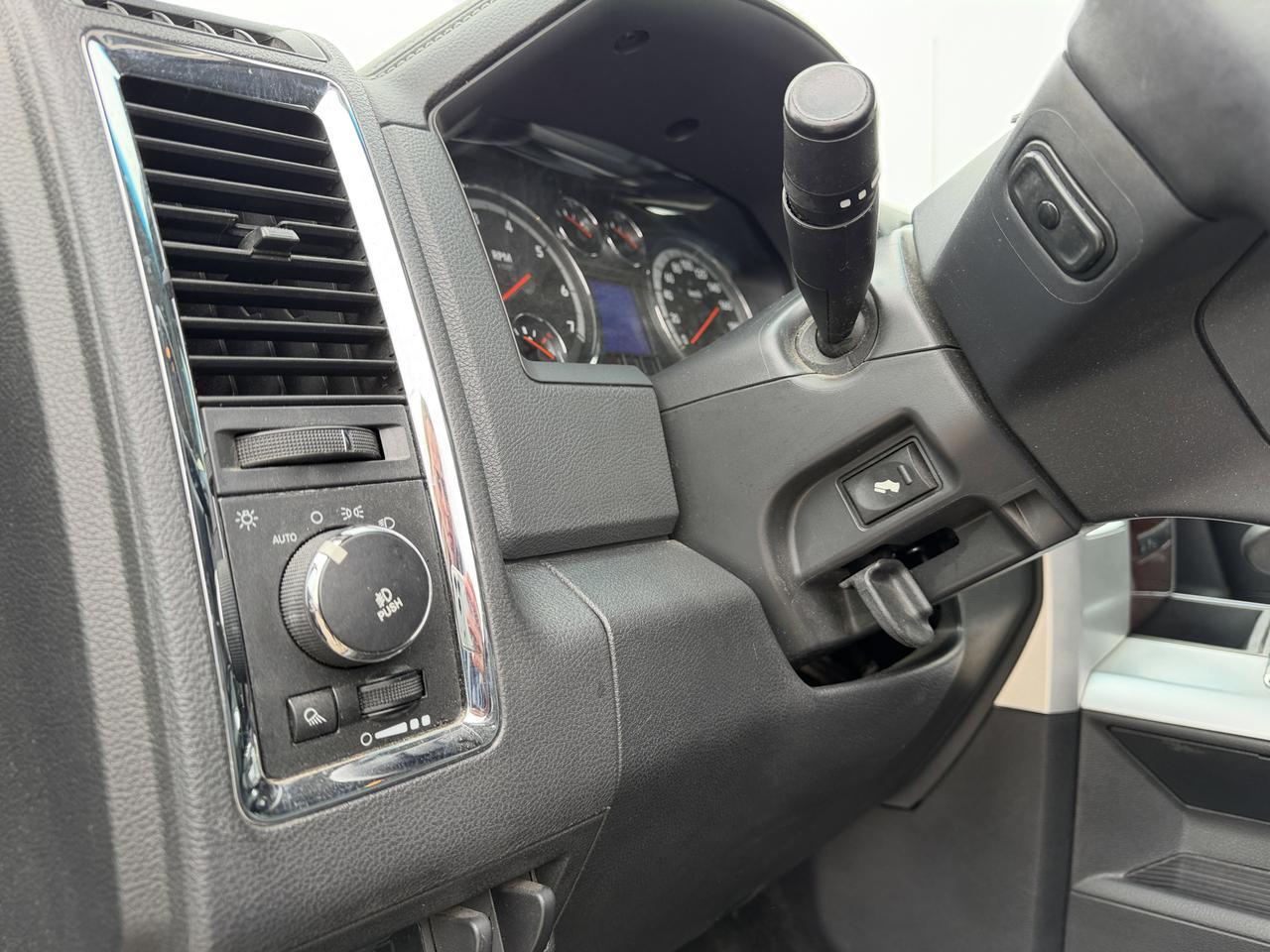 2012 Ram 1500 Laramie Crew Cab 4WD | V8 HEMI | NAV | RamBox | Leather Heated Vented Seats | Remote Start Redwater AB