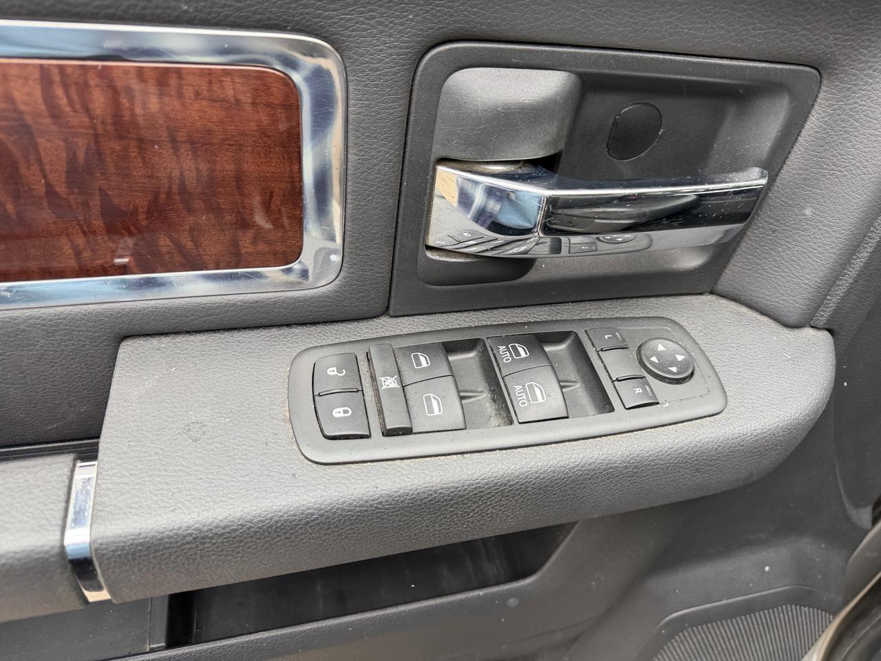 2012 Ram 1500 Laramie Crew Cab 4WD | V8 HEMI | NAV | RamBox | Leather Heated Vented Seats | Remote Start Redwater AB