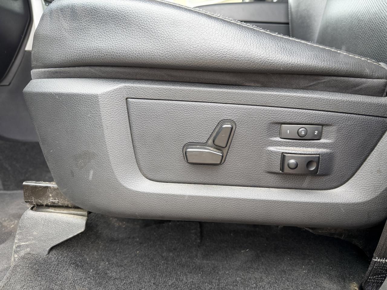 2012 Ram 1500 Laramie Crew Cab 4WD | V8 HEMI | NAV | RamBox | Leather Heated Vented Seats | Remote Start Redwater AB