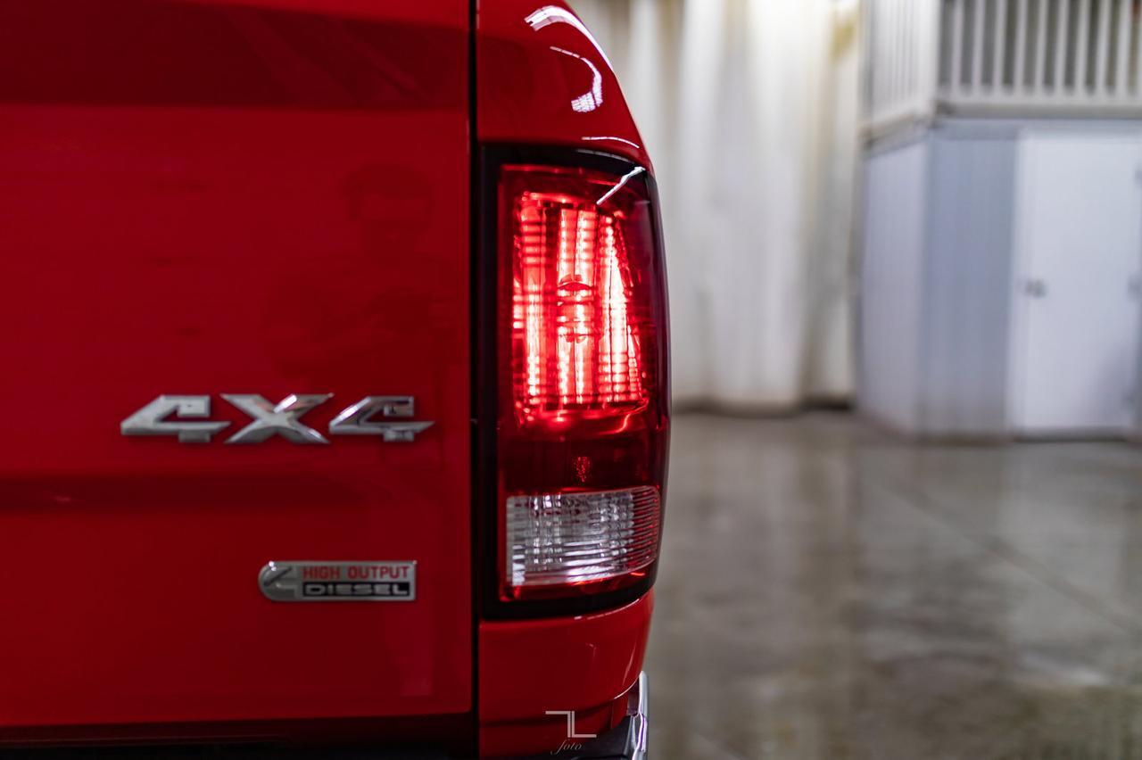 2012 Ram 2500 4x4 Crew Cab SLT Diesel Red Deer AB