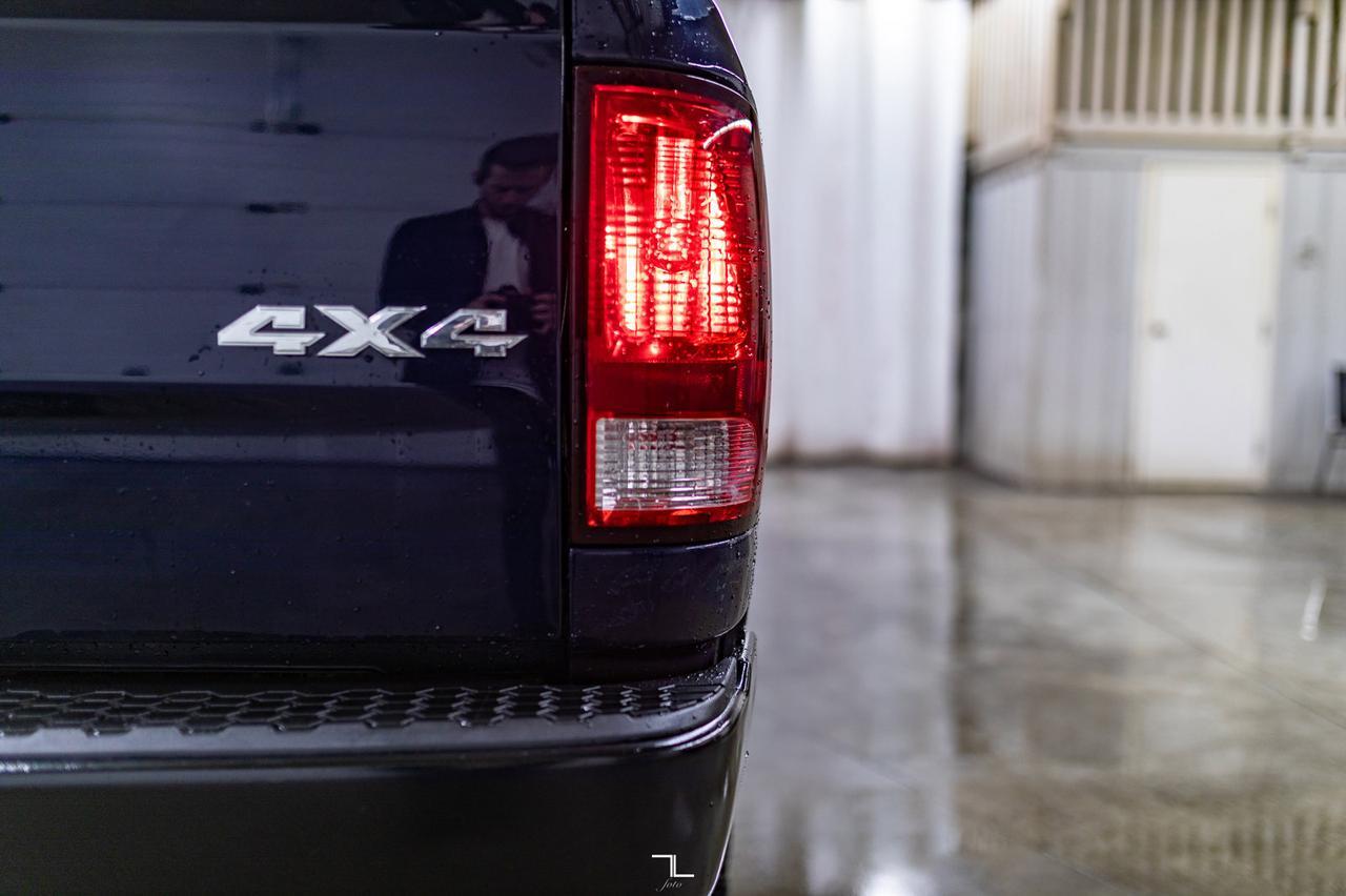 2012 Ram 2500 4x4 Crew Cab SXT Longbox HEMI BCam Red Deer AB