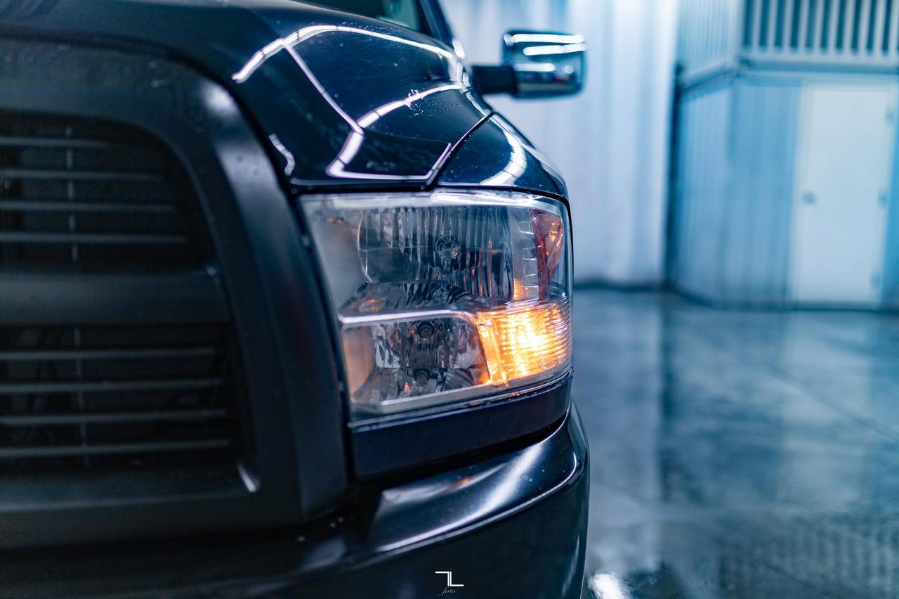 2012 Ram 2500 4x4 Crew Cab SXT Longbox HEMI BCam Red Deer AB