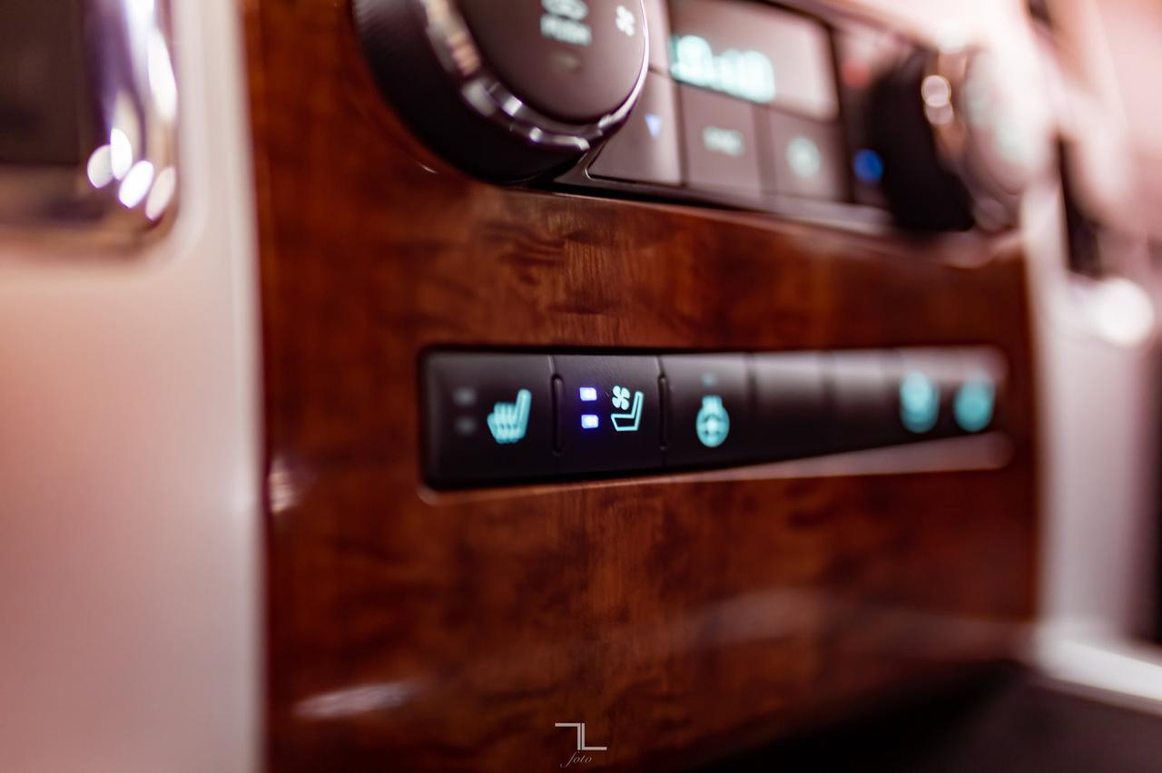 2012 Ram 3500 4x4 Crew Cab Laramie Diesel Leather Roof Nav Red Deer AB