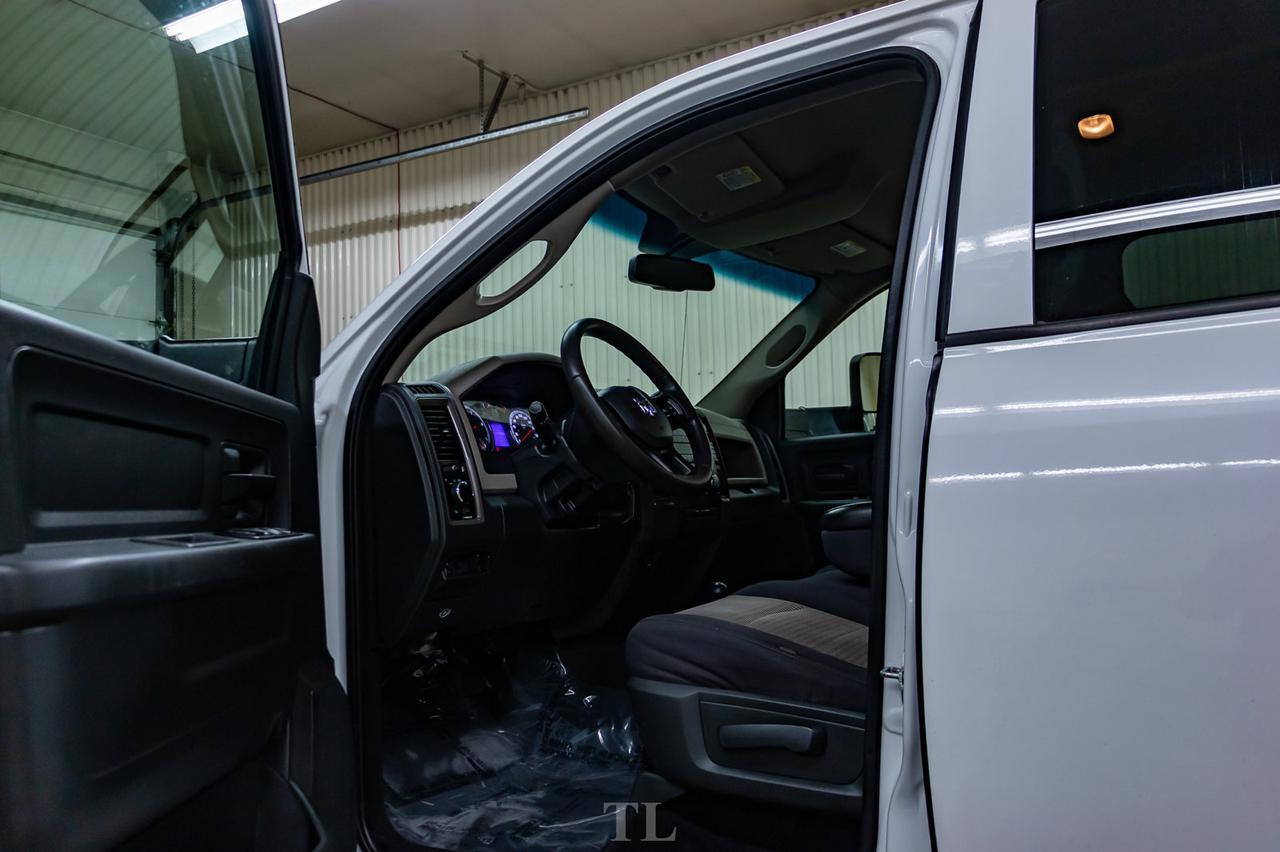 2012 Ram 3500 4x4 Crew Cab SXT Deck Diesel Power Liftgate Red Deer AB