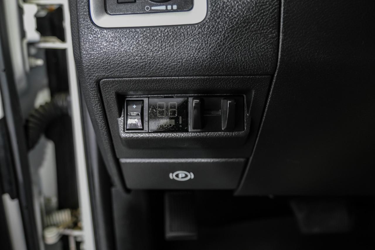 2012 Ram 3500 BIG HORN CREW CAB 4WD 6.7L DIESEL AUTOMATIC NAVIGATION REAR CAMERA BLUETOOTH Carrollton TX